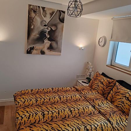 לונדון Lgbtq-Double Room מראה חיצוני תמונה